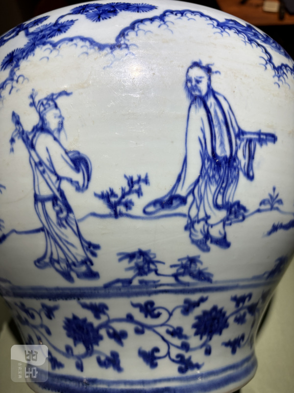 明早期 青花缠枝花卉三清对弈图大罐 - 图10